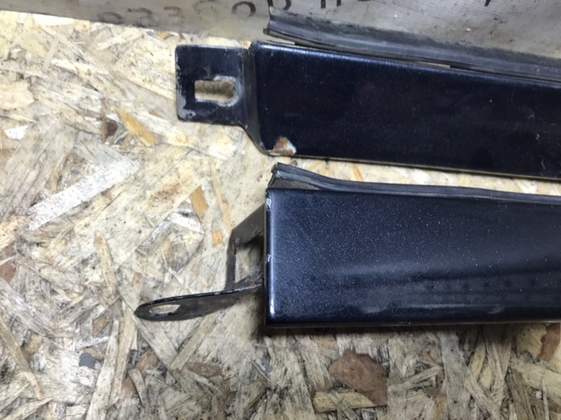 Ресничка фары Mercedes W124 1993 300CE