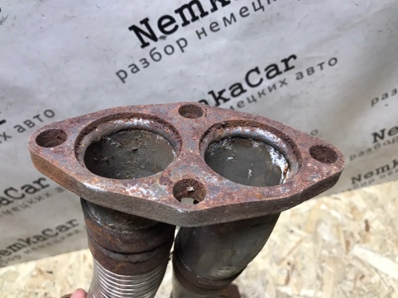 Приемная труба Mercedes W123 1980 E230
