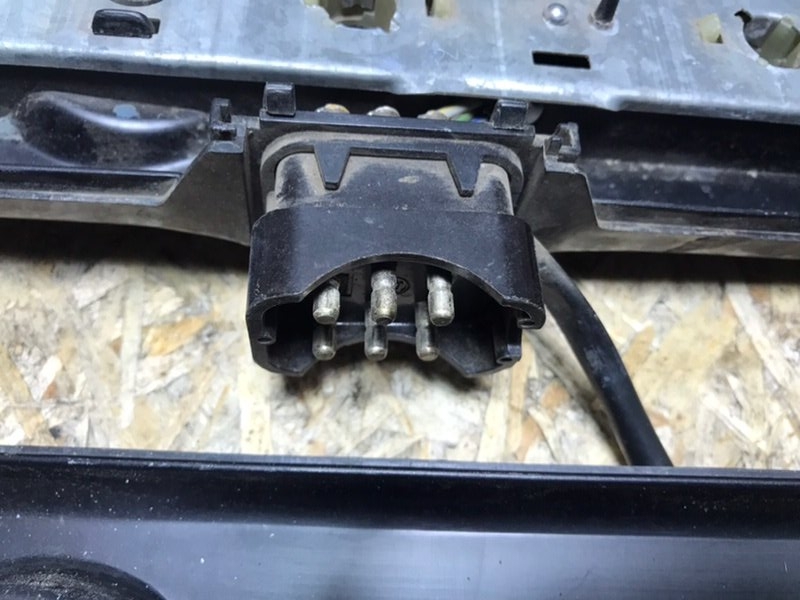 Плата фонаря под фаркоп Mercedes w123 1985 Седан