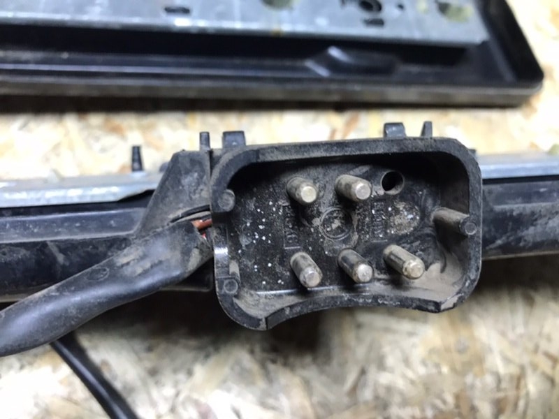 Плата фонаря под фаркоп Mercedes w123 1985 Седан