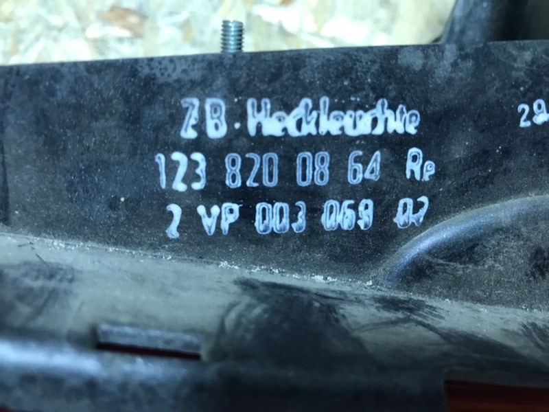 Фонарь Mercedes w123 1985 Седан