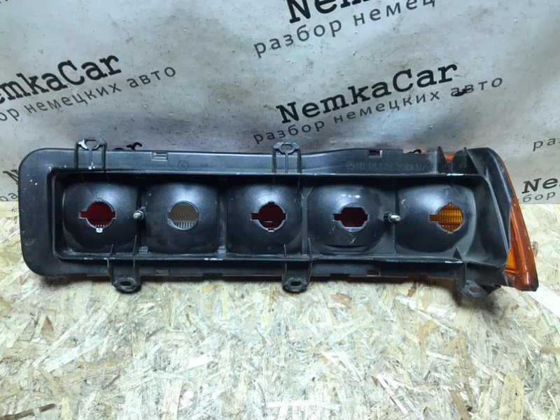 Фонарь Mercedes w123 1985 Седан