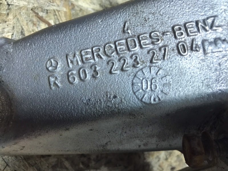 Опора двигателя ПАРА Mercedes W124 1993 300CE