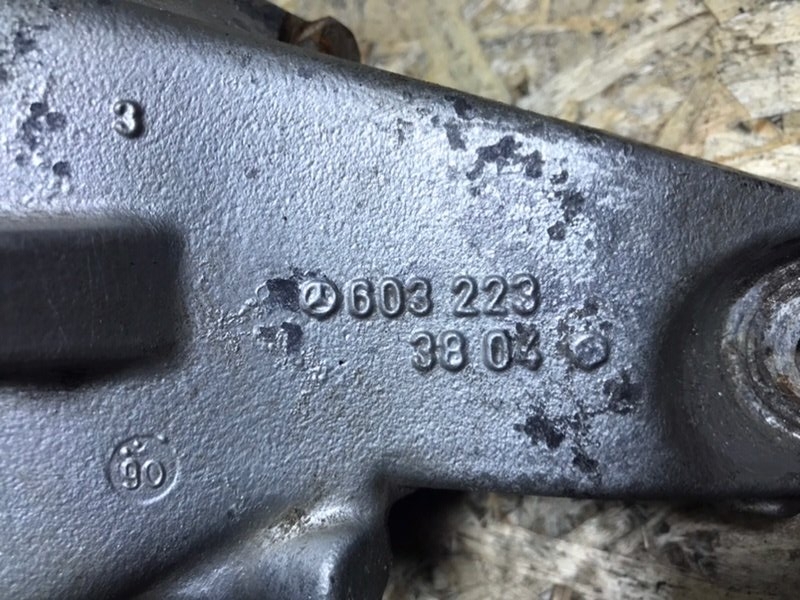 Опора двигателя ПАРА Mercedes W124 1993 300CE