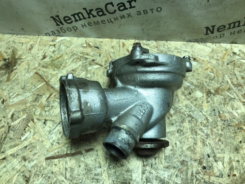 Помпа Mercedes W124 1993 300CE