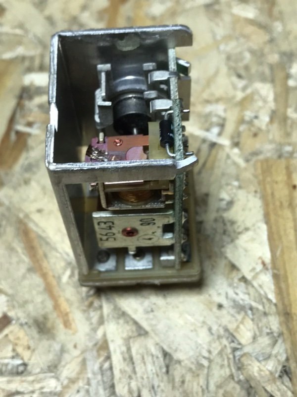Реле перегрузки Mercedes W124 1993 300CE