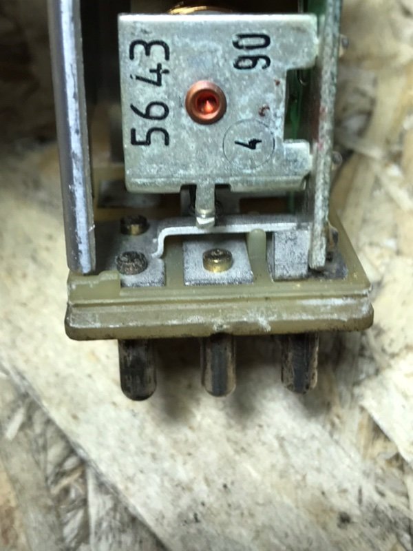 Реле перегрузки Mercedes W124 1993 300CE