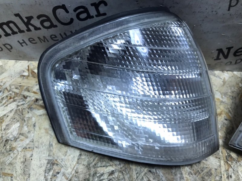 Поворотник Mercedes C180 1996 W202