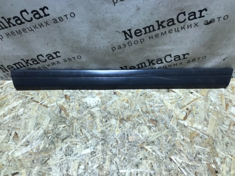 Молдинг двери Mercedes 190 W201
