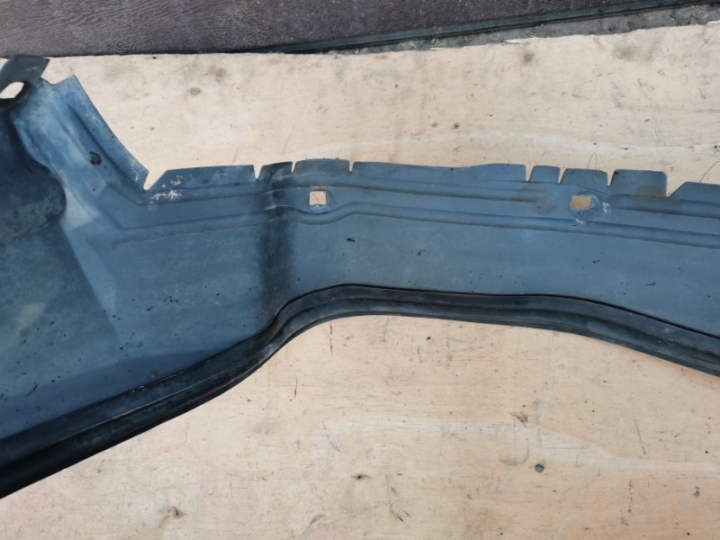 Подкрылок Mercedes W124 1993 300CE