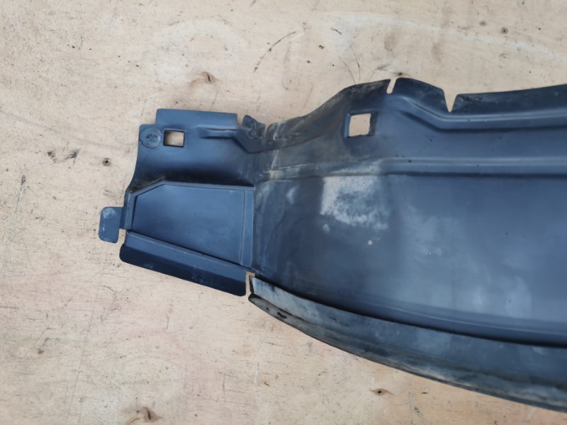 Подкрылок Mercedes W124 1993 300CE