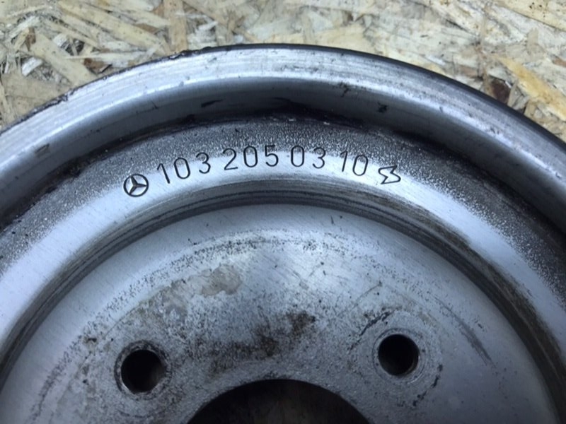 Шкив вентилятора Mercedes W124 1993 300CE