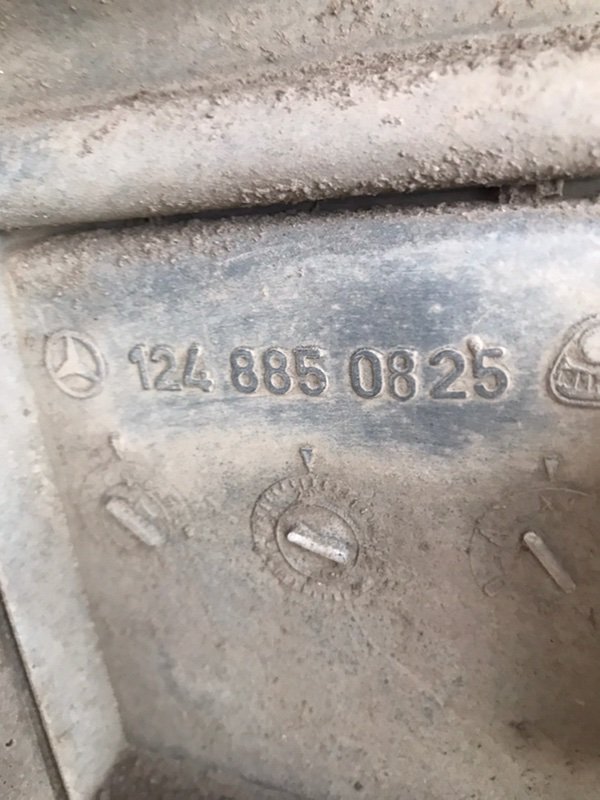 Бампер Mercedes W124 1987