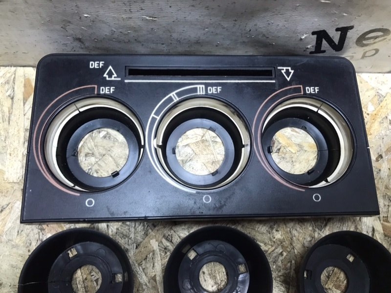 Накладка центральной консоли Mercedes w123 1980 Седан