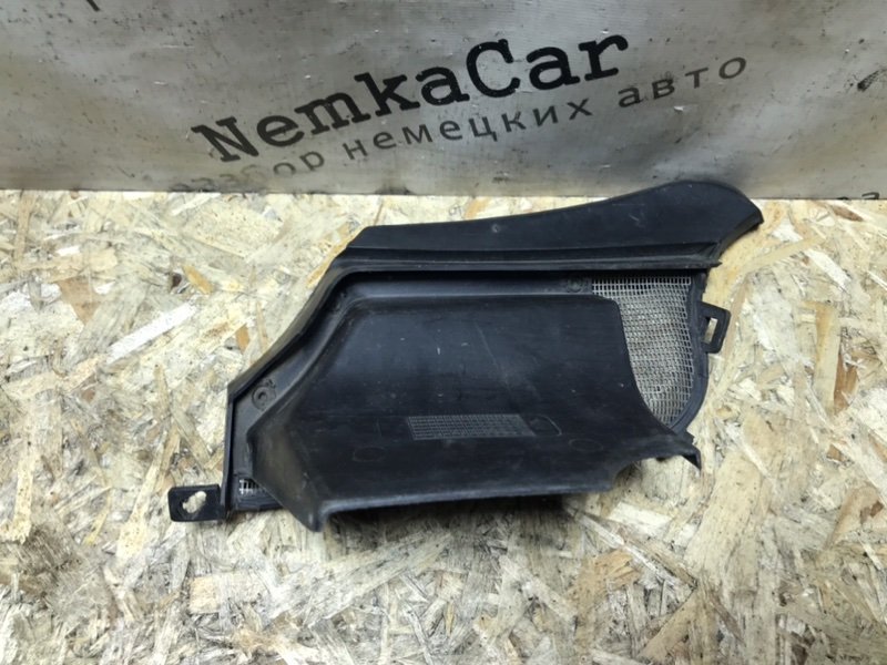 Крышка жабо Mercedes W124 1994 Седан