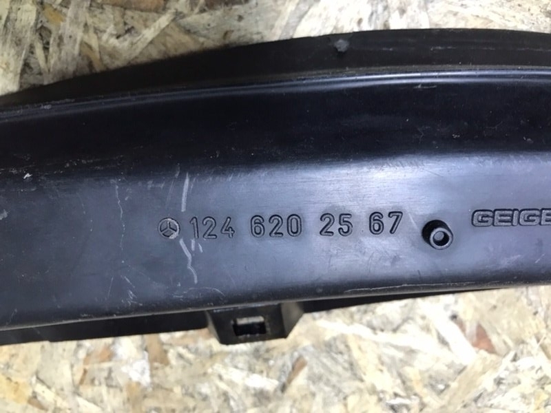 Водосток Mercedes W124 1989 E260