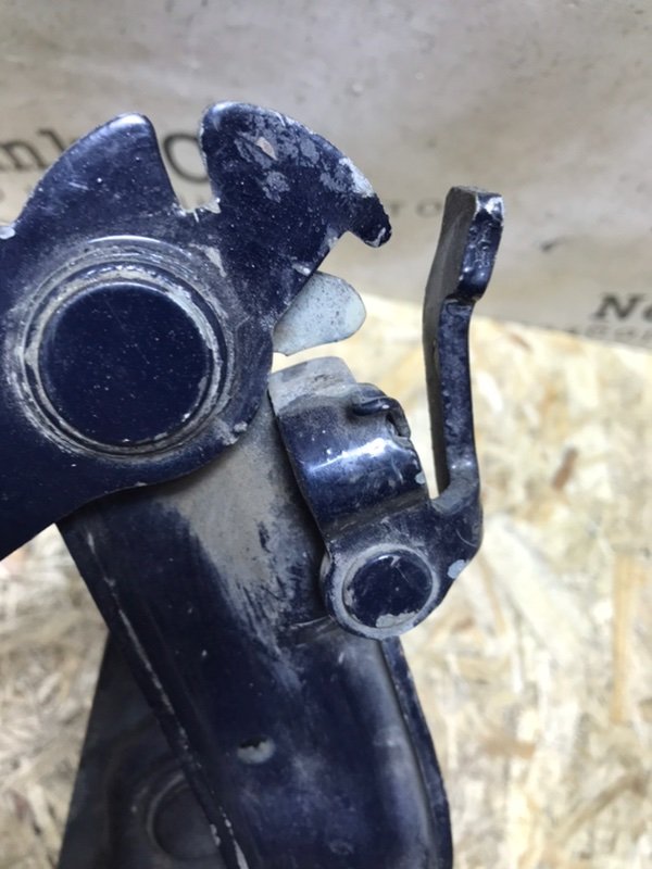 Петли капота Mercedes W126 1988 420SE
