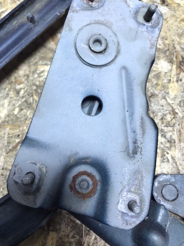 Петли капота Mercedes W126 1988 420SE
