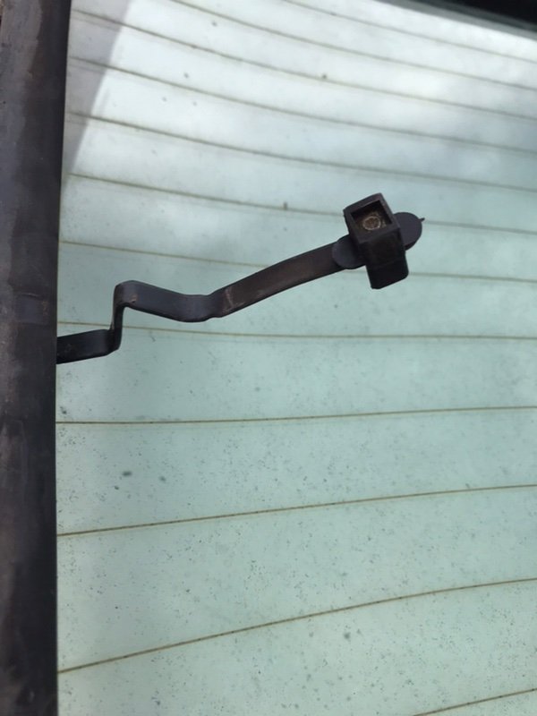 Стекло Mercedes w123 1980 Седан