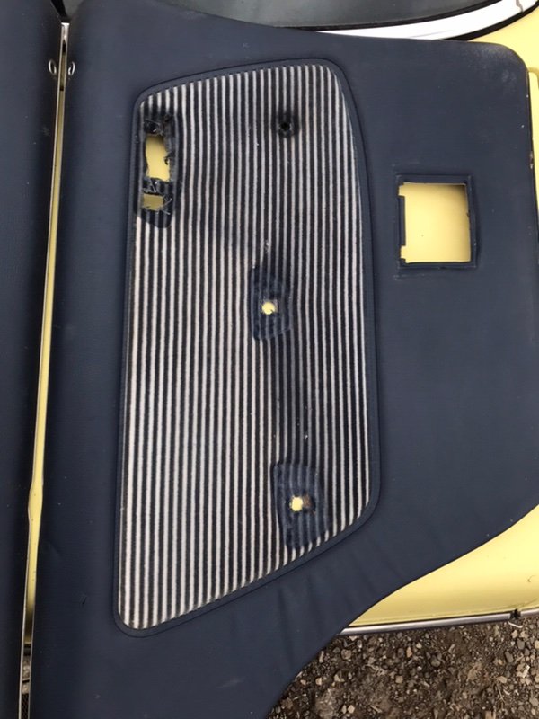 Обшивка двери Mercedes w123 1980 Седан