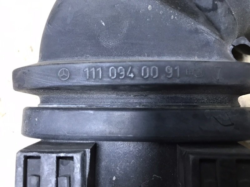 Патрубок воздушного фильтра Mercedes C180 1996 W202