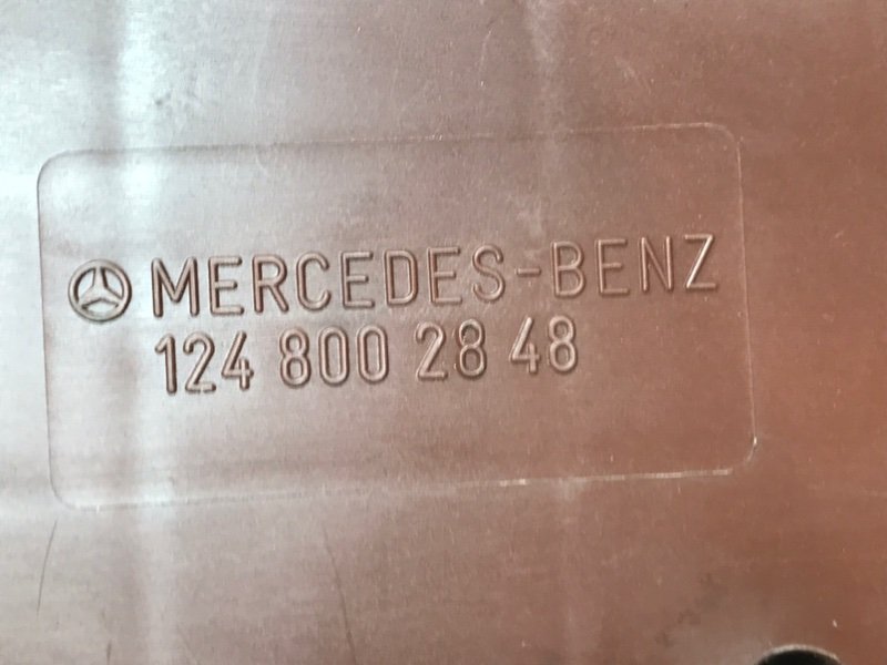 Компрессор центрального замка Mercedes W124 1995 E320