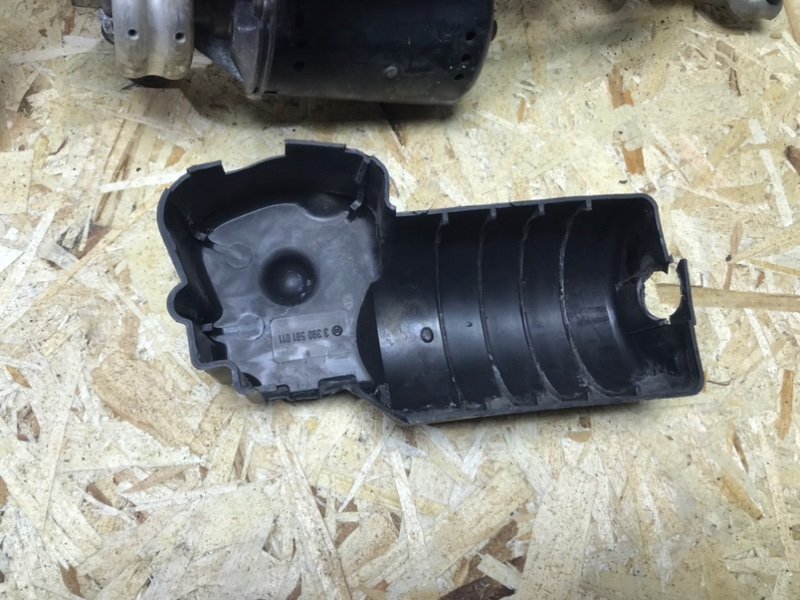 Трапеция стеклоочистителя Mercedes W126 1988 420SE