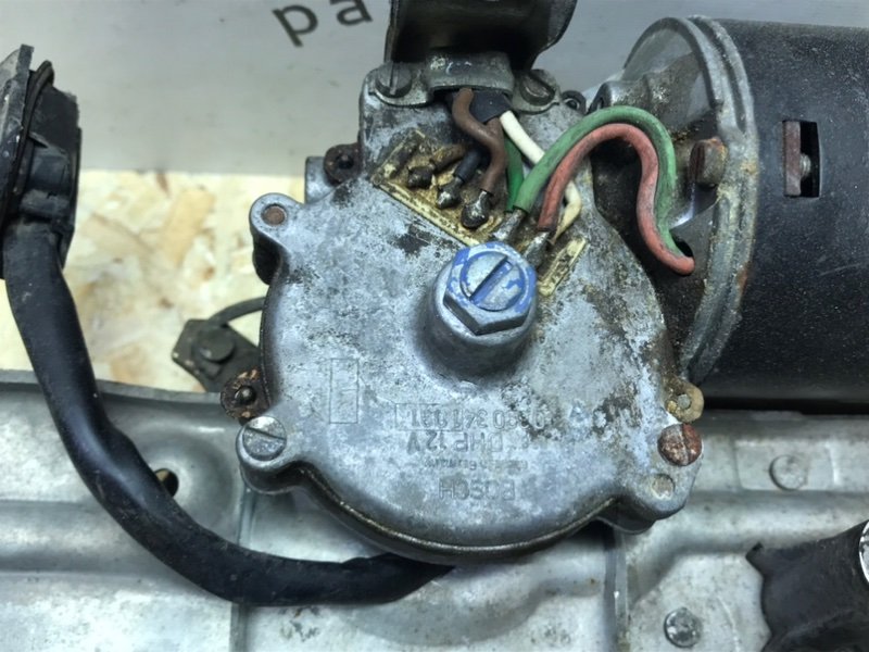 Трапеция стеклоочистителя Mercedes W126 1988 420SE