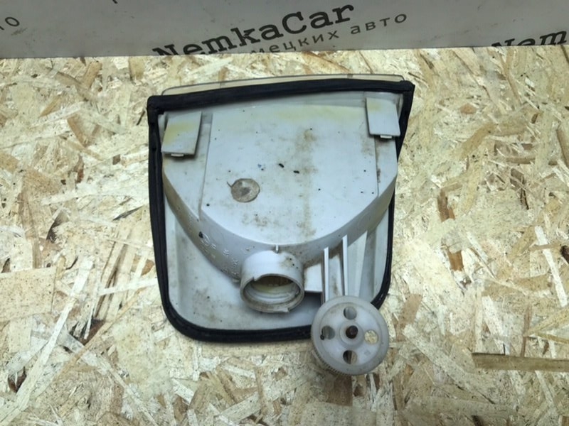 Поворотник Mercedes W126 1988 420SE