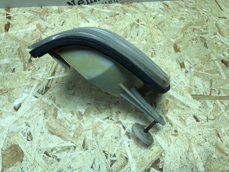 Поворотник Mercedes W126 1988 420SE