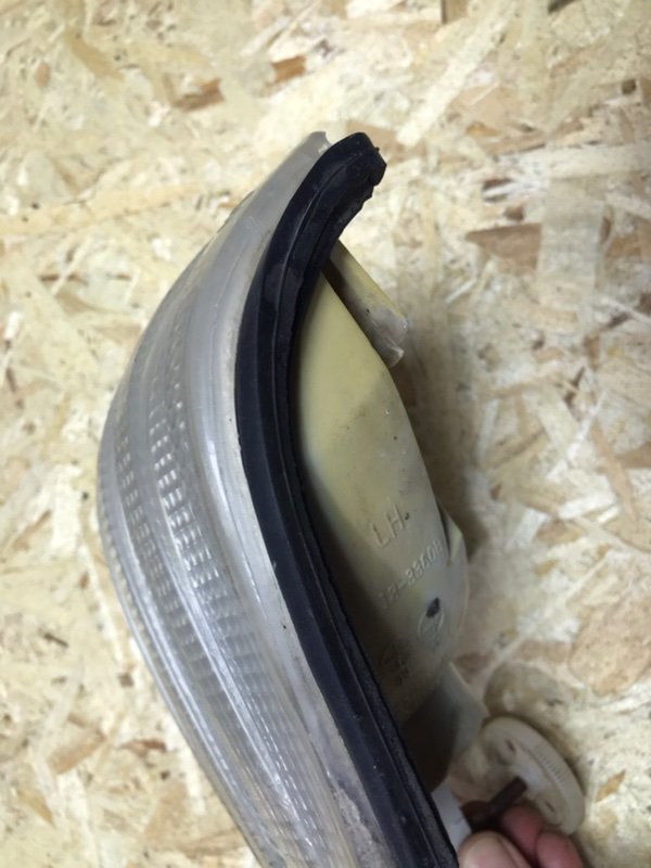 Поворотник Mercedes W126 1988 420SE