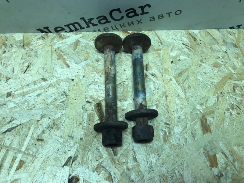 Болт развальный Mercedes w123 1980 Седан