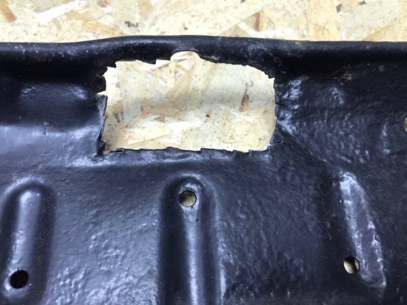 Площадка АКБ Mercedes w123 1980 Седан