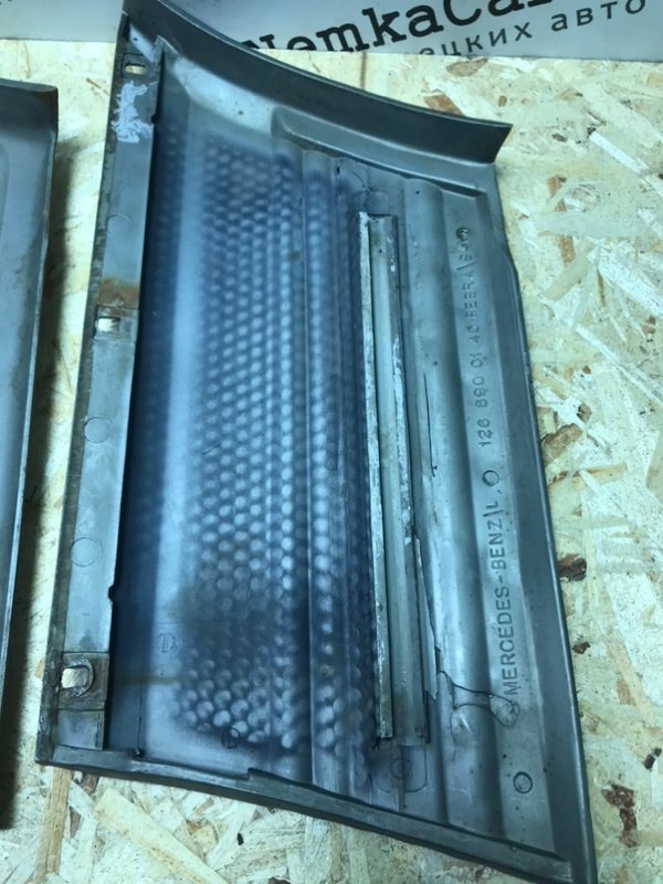 Молдинг крыла Mercedes W126 1980