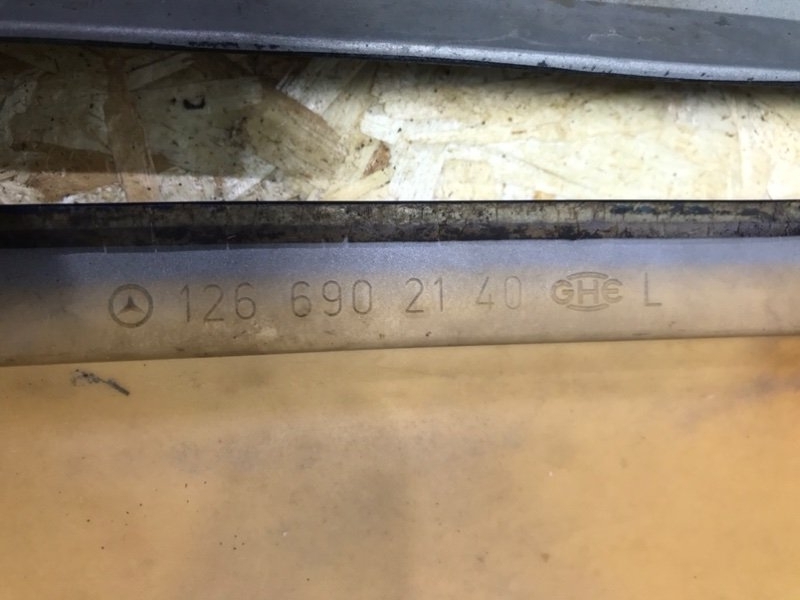 Молдинг крыла Mercedes W126 1980