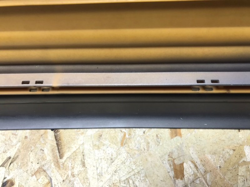 Молдинг двери Mercedes W126 1980