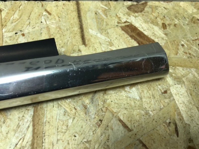 Молдинг стекла двери Mercedes W126 1988 420SE