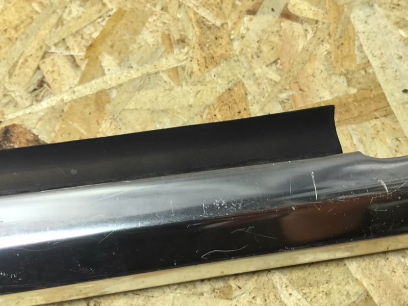 Молдинг стекла двери Mercedes W126 1988 420SE