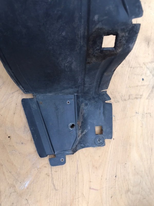 Подкрылки Mercedes W124 1993 250D