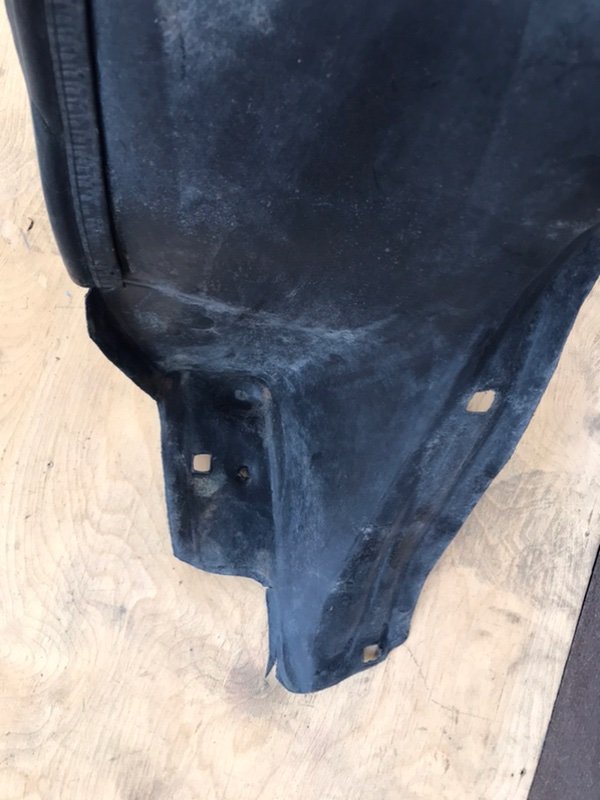 Подкрылки Mercedes W124 1993 250D