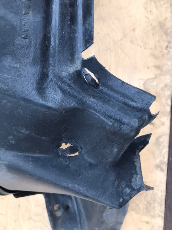 Подкрылки Mercedes W124 1993 250D