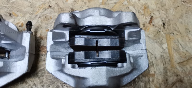 Суппорт тормозной ПАРА Mercedes w123 1980 Седан