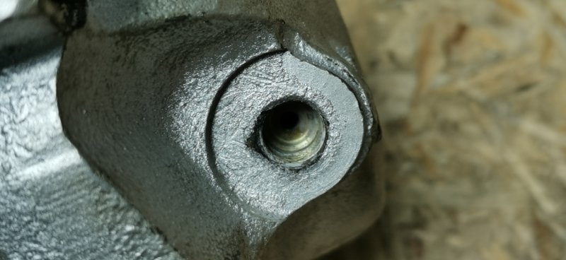 Суппорт тормозной ПАРА Mercedes w123 1980 Седан