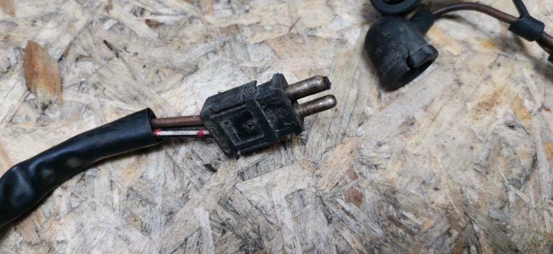 Провод топливного насоса Mercedes W124 1993 E320