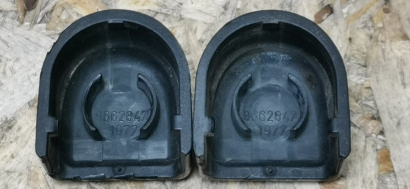 Крышка поводка стеклоочистителя VOLVO XC90 2004