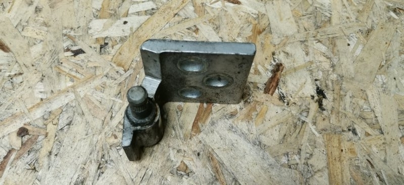 Петля двери Mercedes Vito 2010 639 рест