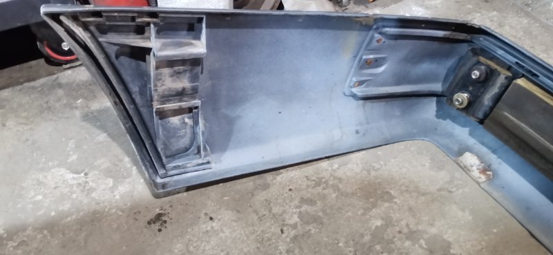 Бампер Mercedes W124 1993 E320