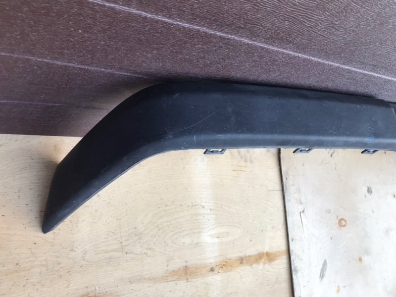 Накладка бампера Mercedes W124 1993 250D