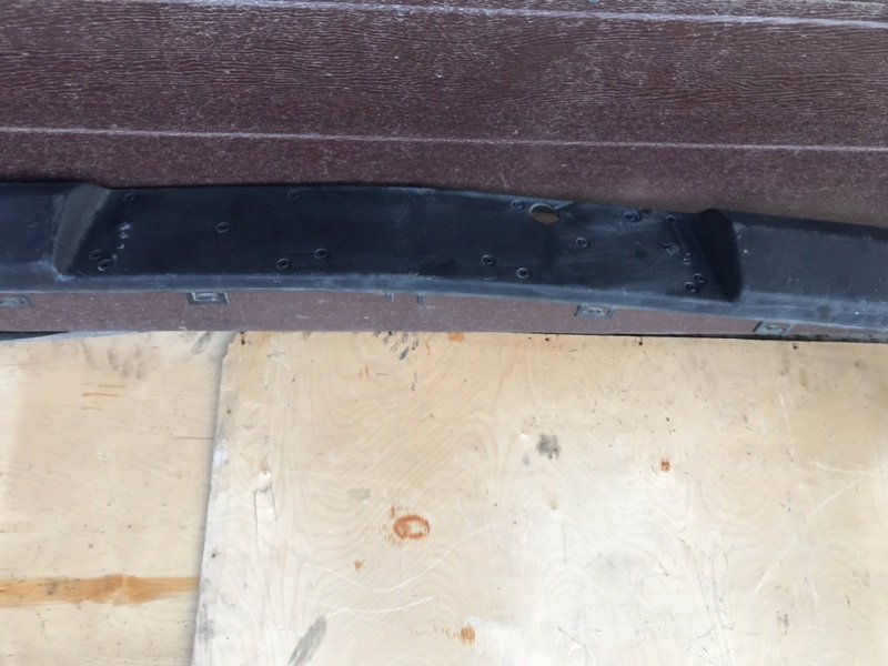 Накладка бампера Mercedes W124 1993 250D