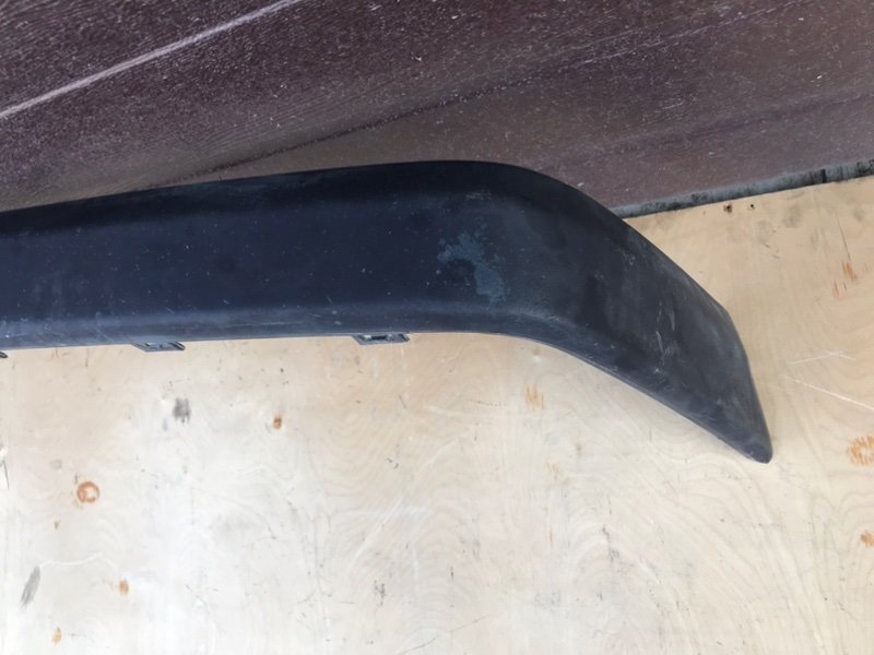 Накладка бампера Mercedes W124 1993 250D